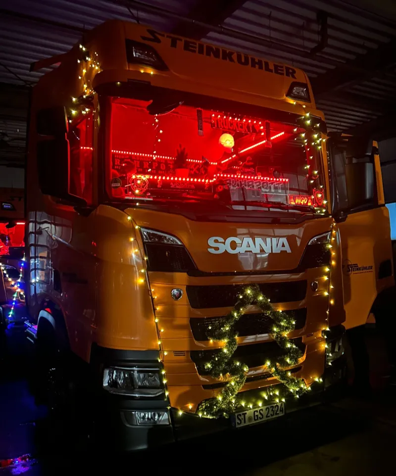 Trucker mit Herz 202512133